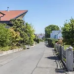 Haus Unterseeblick - Rosengarten * Gaienhofen (Baden-Wurttemberg)