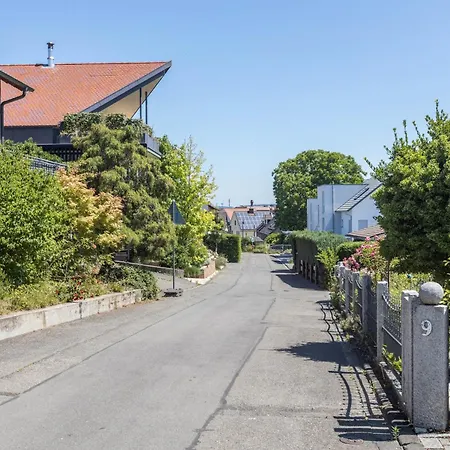 Haus Unterseeblick - Rosengarten * Gaienhofen (Baden-Wurttemberg)